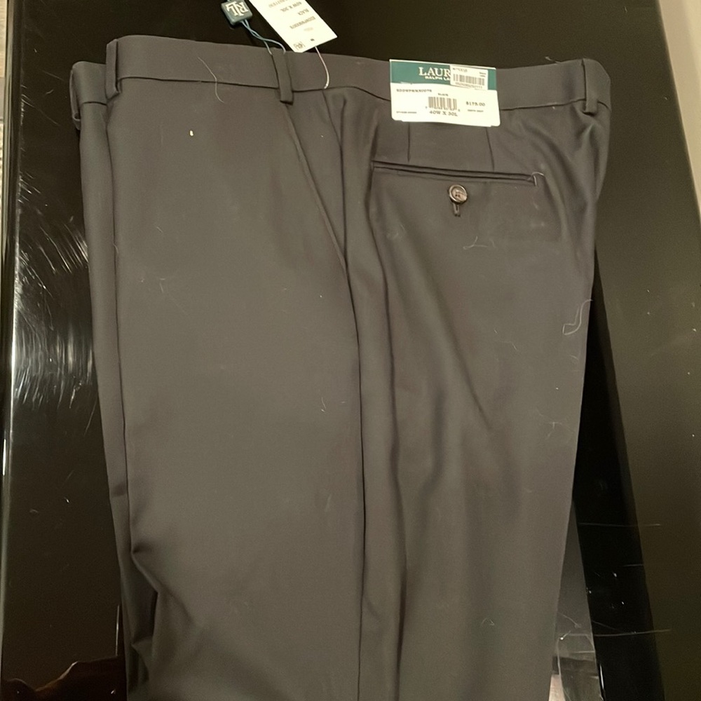Men’s brand new Calvin Klein flat front dress pant